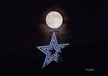 Super Full Moon Over Roanoke Star By Terry Aldhizer